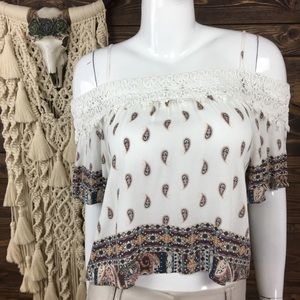 LA Hearts | Paisley Crochet Lace Cold‎ Shoulder Blouse